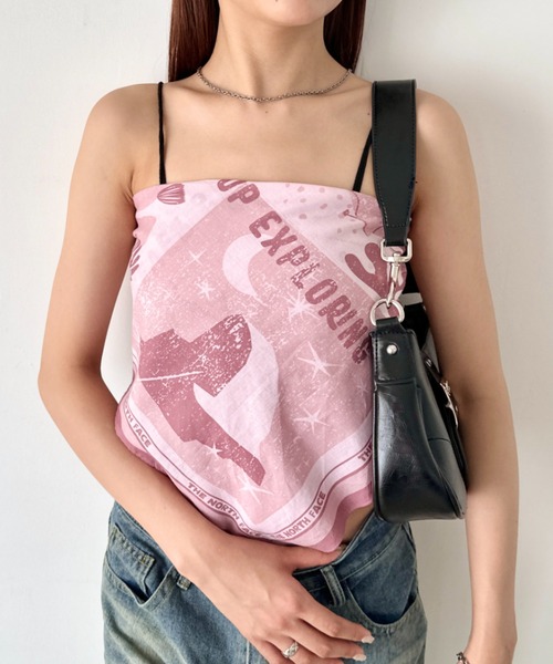 THE NORTH FACE(ザノースフェイス)の「THE NORTH FACE(ザ・ノースフェイス)/コットン プリント バンダナ スカーフ/BANDANA_PINE CONE(バンダナ/スカーフ・レディース・ネイビー/ピンク・FREE)」の8枚目の写真