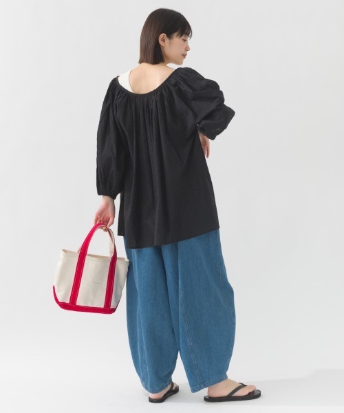 OMNES(オムネス)の「コットンジャガード2WAYプルオーバーブラウス(シャツ/ブラウス・レディース・ブラック/ベージュ/ブルー系/ホワイト・FREE)」の14枚目の写真