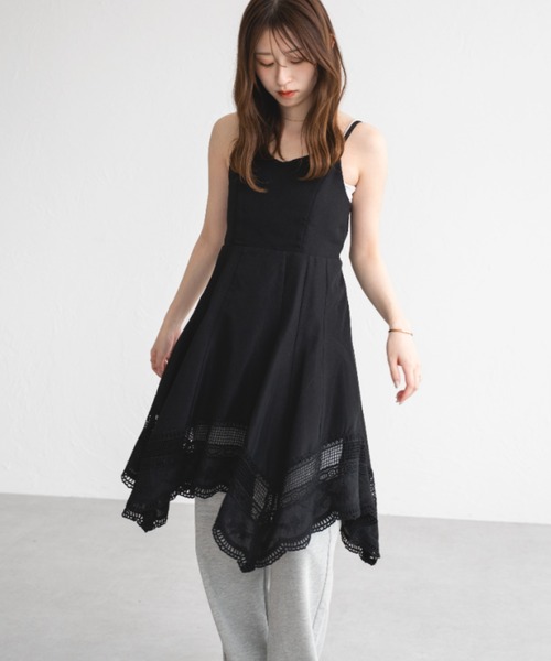 raffime（ラフィミー）の「コットンレースイレヘムキャミソールワンピース（ワンピース・レディース・オフホワイト/ブラック・フリー）」の2枚目の写真