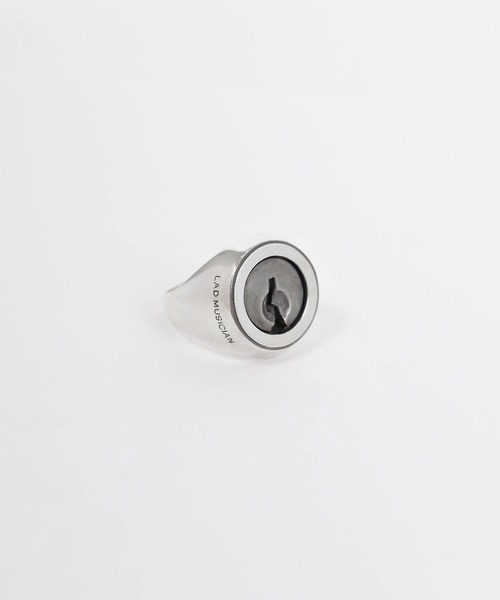 LAD MUSICIAN(ラッドミュージシャン)の「KEY HOLE RING(リング・メンズ・シルバー・17号/19号/15号)」の2枚目の写真