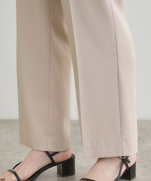 grove（グローブ）の「ひんやり、すらり。夏の美シルエット ドレープストレートパンツ（その他パンツ・レディース・ブラック/ベージュ/グレー・03/02/01/04/05）」の21枚目の写真