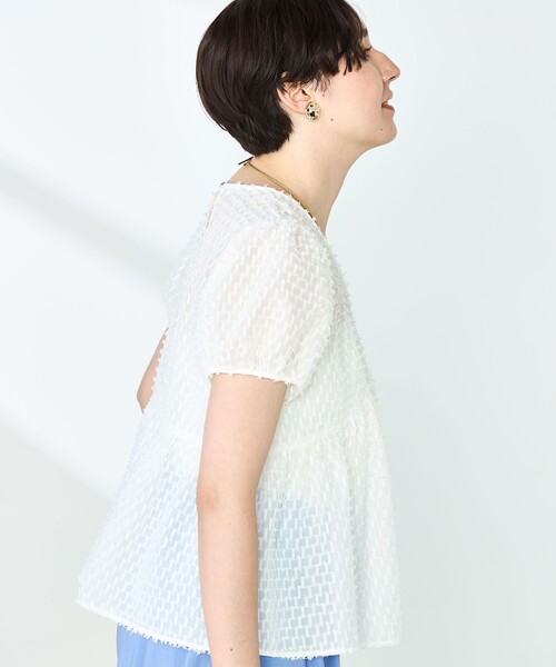 NOLLEY’S(ノーリーズ)の「カットジャガードペプラムブラウス(シャツ/ブラウス・レディース・ブラック/ネイビー/オフホワイト・38)」の9枚目の写真