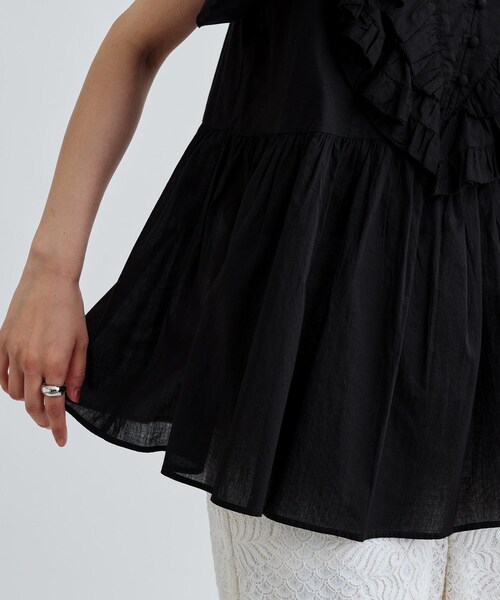 GALLEST（ギャレスト）の「フリルレイヤードコットンブラウス（シャツ/ブラウス・レディース・オレンジ/ブラック・38）」の3枚目の写真