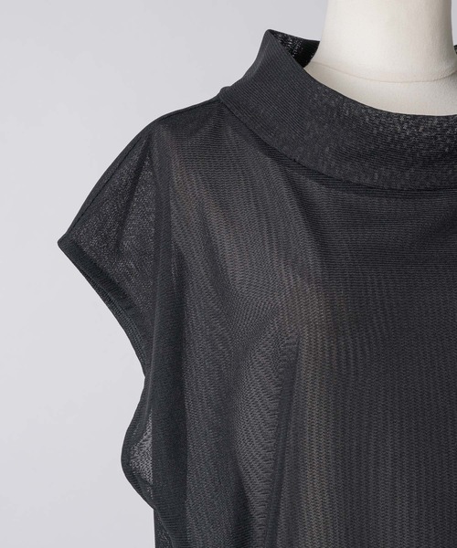 J1U by LA BELLE ETUDE(ジユウバイラベルエチュード)の「ワイドハイネックダブルチュールTOPS(Tシャツ/カットソー・レディース・ホワイト/ブラウン/ブラック/ライトブルー・FREE)」の16枚目の写真