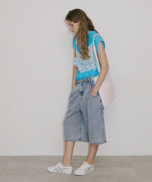 J1U by LA BELLE ETUDE(ジユウバイラベルエチュード)の「ワイドハイネックダブルチュールTOPS(Tシャツ/カットソー・レディース・ホワイト/ブラウン/ブラック/ライトブルー・FREE)」の7枚目の写真
