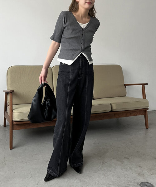 CAPRICIEUX LE'MAGE（カプリシューレマージュ）の「カーディガン風バイカラーレイヤードプルオーバー（Tシャツ/カットソー・レディース・ブラック/グレー/イエロー・FREE）」の9枚目の写真