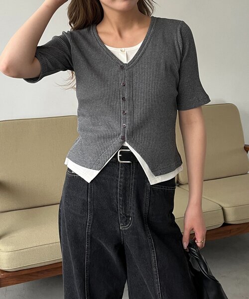 CAPRICIEUX LE'MAGE（カプリシューレマージュ）の「カーディガン風バイカラーレイヤードプルオーバー（Tシャツ/カットソー・レディース・ブラック/グレー/イエロー・FREE）」の10枚目の写真