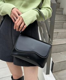 loti ビーンズフラップショルダーバッグ