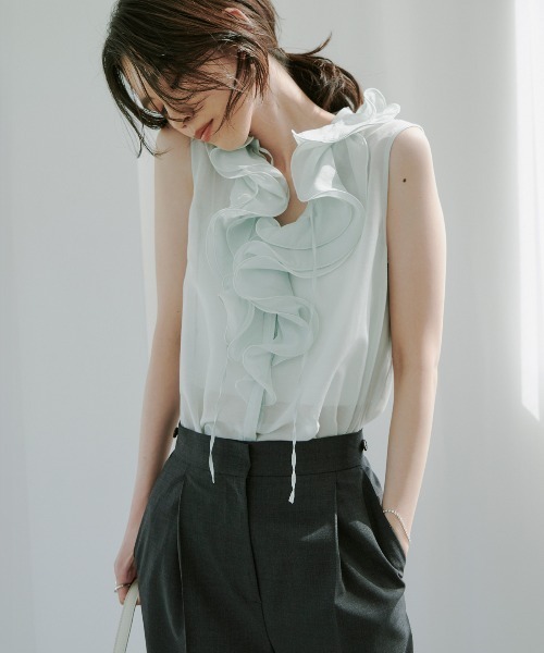anuans（アニュアンス）の「シルクブレンドラッフルブラウス（シャツ/ブラウス・レディース・ブラック/ホワイト/ミント・FREE）」の3枚目の写真