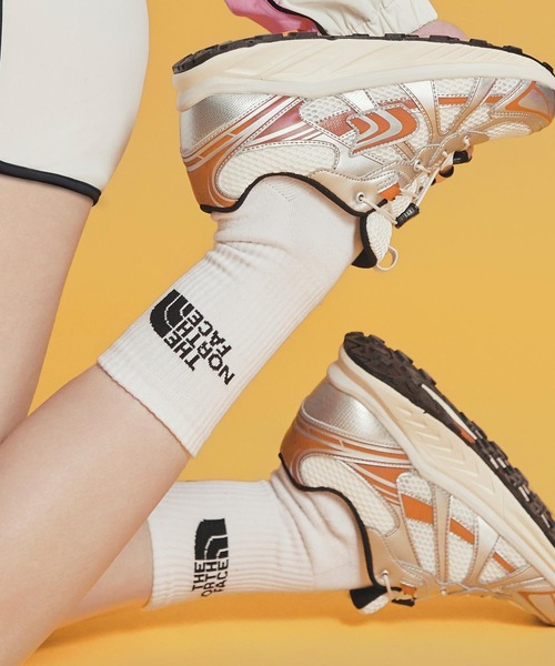 THE NORTH FACE(ザノースフェイス)の「【韓国限定・日本未入荷】THE NORTH FACE LOGO MID SOCKS / ノースフェイス ロゴ ミッドソックス ブランドロゴ 24㎝ 26㎝(ソックス/靴下・メンズ・パープル/ホワイト×ブラック/ブラック・24cm/26cm)」の1枚目の写真