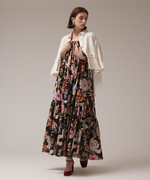 GRACE CONTINENTAL(グレースコンチネンタル)の「フラワープリントキャミドレス(ワンピース・レディース・ブルー/ブラック・36)」の19枚目の写真