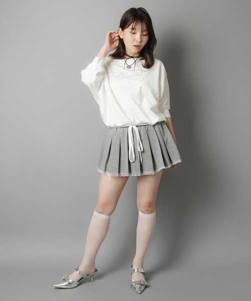 SPINNS(スピンズ)の「スウェット生地プリーツミニスカート/裾レース/インナーパンツ付き(スカート・レディース・ブラック/グレー/ホワイト・ONESIZE)」の16枚目の写真