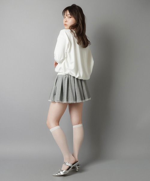 SPINNS(スピンズ)の「スウェット生地プリーツミニスカート/裾レース/インナーパンツ付き(スカート・レディース・ブラック/グレー/ホワイト・ONESIZE)」の11枚目の写真