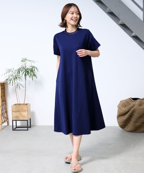 Arnold Palmer（アーノルドパーマー）の「シルキーポンチ 衿ロゴ カットワンピース（ワンピース・レディース・ベージュ/ネイビー/ブラック・S/M/L）」の11枚目の写真