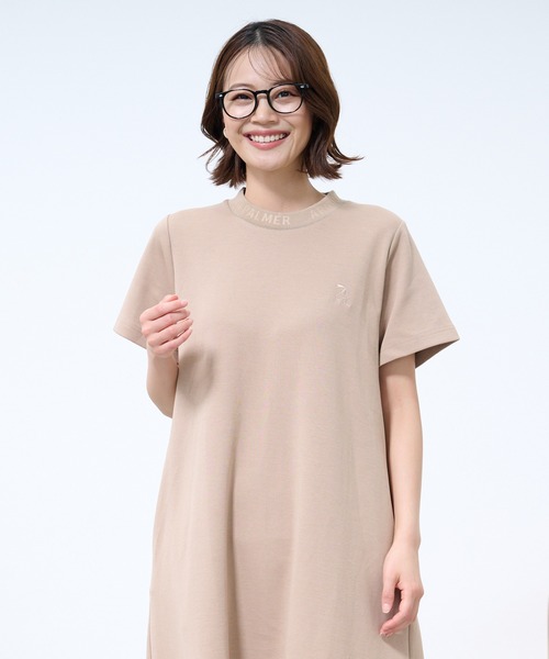 Arnold Palmer（アーノルドパーマー）の「シルキーポンチ 衿ロゴ カットワンピース（ワンピース・レディース・ベージュ/ネイビー/ブラック・S/M/L）」の7枚目の写真