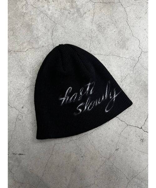EMODA（エモダ）の「グラフィックプリントビーニー（ニットキャップ/ビーニー・レディース・ブラック/ブラウン・FREE）」の2枚目の写真