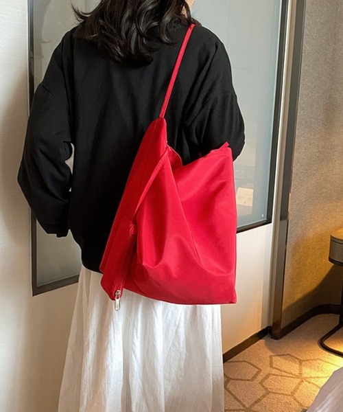 lit.Cy（リットシー）の「センターコード ミニマルナイロントートバッグ（トートバッグ・レディース・ブラック/レッド/カーキ/イエロー・FREE）」の8枚目の写真