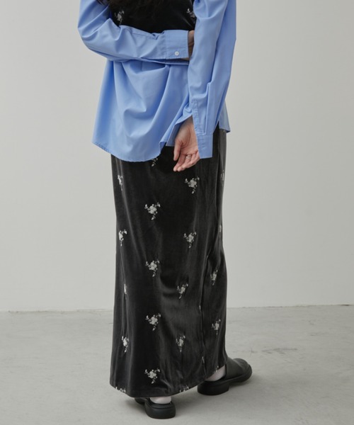 Aunt Marie's（アントマリーズ）の「フラワー刺繍ベロアナロースカート（スカート・レディース・チャコールグレー/ブラック・FREE/MT）」の9枚目の写真