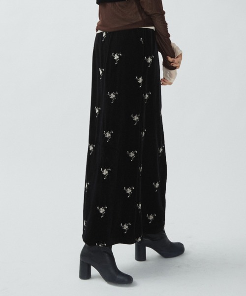 Aunt Marie's（アントマリーズ）の「フラワー刺繍ベロアナロースカート（スカート・レディース・チャコールグレー/ブラック・FREE/MT）」の18枚目の写真