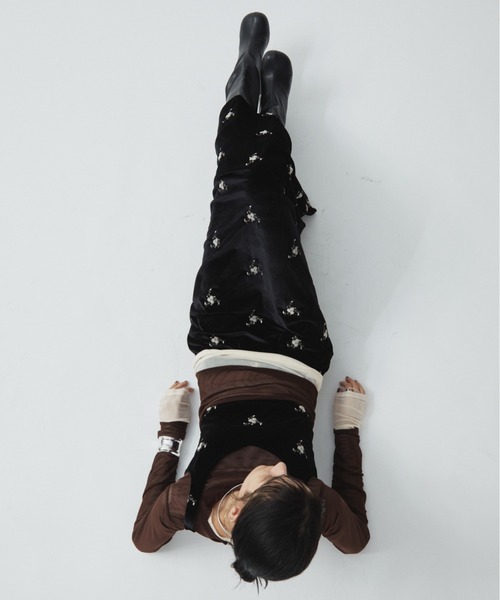 Aunt Marie's（アントマリーズ）の「フラワー刺繍ベロアナロースカート（スカート・レディース・チャコールグレー/ブラック・FREE/MT）」の17枚目の写真