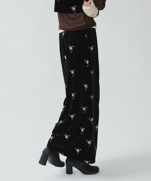 Aunt Marie's（アントマリーズ）の「フラワー刺繍ベロアナロースカート（スカート・レディース・チャコールグレー/ブラック・FREE/MT）」の16枚目の写真