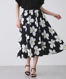 LEONARD 希少　大きいサイズ　花柄　スカート　黒 LEONARD FASHION タイトスカート 黒 花柄 - メルカリ