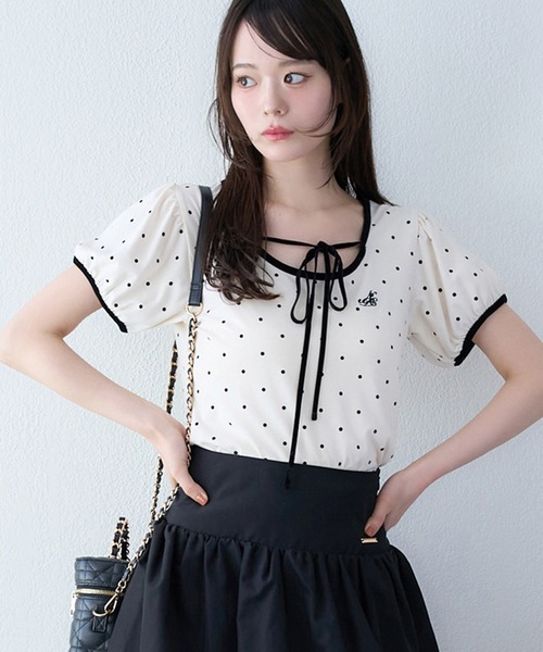 one after another NICE CLAUP(ワンアフターアナザーナイスクラップ)の「ホルターネックドットトップス(Tシャツ/カットソー・レディース・チャコールグレー/アイボリー/サックスブルー/ブラック・FREE)」の1枚目の写真