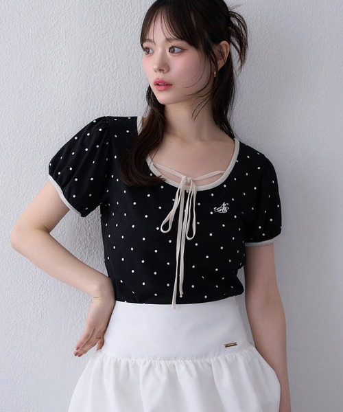 one after another NICE CLAUP(ワンアフターアナザーナイスクラップ)の「ホルターネックドットトップス(Tシャツ/カットソー・レディース・チャコールグレー/アイボリー/サックスブルー/ブラック・FREE)」の3枚目の写真