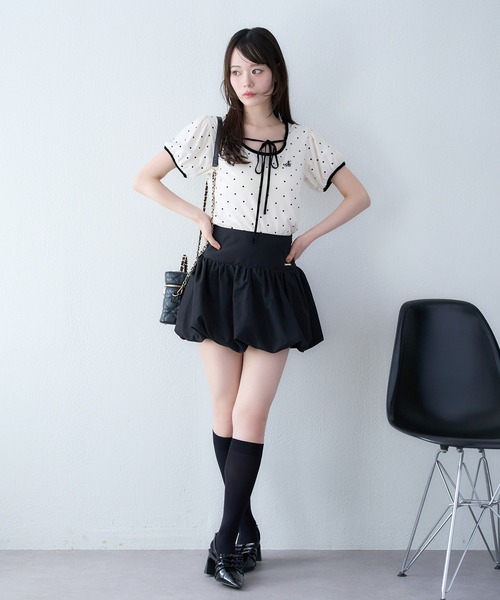 one after another NICE CLAUP(ワンアフターアナザーナイスクラップ)の「ホルターネックドットトップス(Tシャツ/カットソー・レディース・チャコールグレー/アイボリー/サックスブルー/ブラック・FREE)」の20枚目の写真