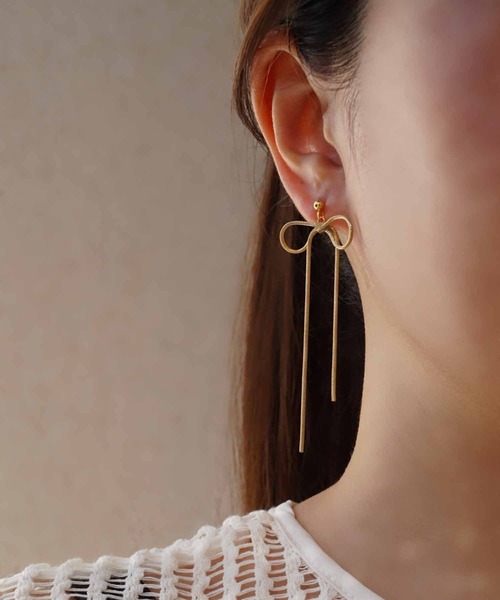CERCA(チェルカ)の「saran jewelry/ミディアム リボンチェーン ピアス(ピアス(両耳用)・レディース・シルバー/ゴールド・FREE)」の2枚目の写真