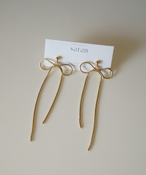 CERCA(チェルカ)の「saran jewelry/ミディアム リボンチェーン ピアス(ピアス(両耳用)・レディース・シルバー/ゴールド・FREE)」の4枚目の写真