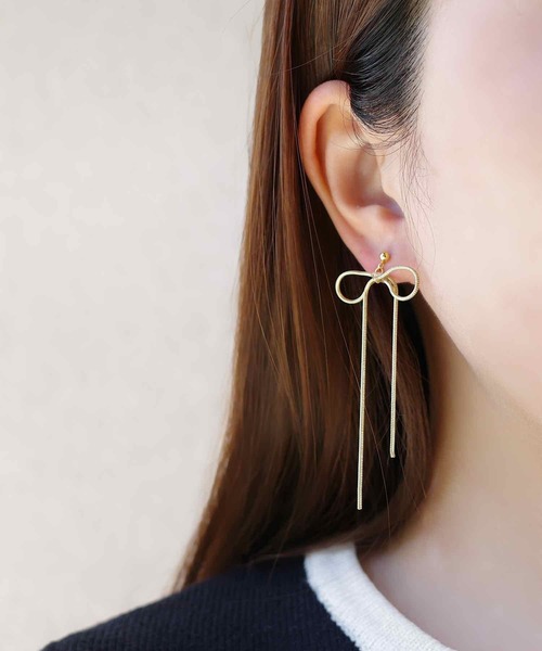 CERCA(チェルカ)の「saran jewelry/ミディアム リボンチェーン ピアス(ピアス(両耳用)・レディース・シルバー/ゴールド・FREE)」の5枚目の写真