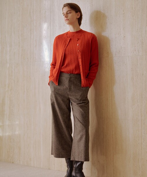 J.PRESS(ジェイプレス)の「KNIT BASIC クルーネック カーディガン(カーディガン/ボレロ・レディース・ネイビー系/パイングリーン系/ダークブラウン系/ベージュ系/オレンジ系・T15/T13)」の6枚目の写真