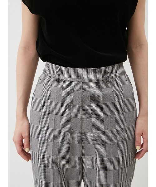 Mila Owen(ミラオーウェン)の「後ろゴムセンタープレステーパードパンツ(その他パンツ・レディース・ボルドー/チェック/ミント/アイボリー/ブラック・0/1/00/2)」の15枚目の写真