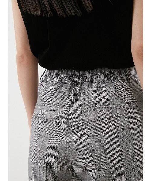 Mila Owen(ミラオーウェン)の「後ろゴムセンタープレステーパードパンツ(その他パンツ・レディース・ボルドー/チェック/ミント/アイボリー/ブラック・0/1/00/2)」の18枚目の写真