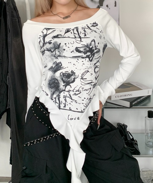 lilful（リルフル）の「Y2Kバタフライアートプリント オフショルダーフリルロンT（Tシャツ/カットソー・レディース・ブラック/ホワイト・S/M）」の20枚目の写真