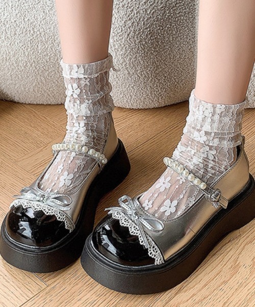 Ritzy(リッツィー)の「厚底 リボンデザイン フェイクパール付きヒールパンプス/シューズ(ローファー・レディース・ホワイト/シルバー・24/23/23.5/24.5/22.5)」の3枚目の写真