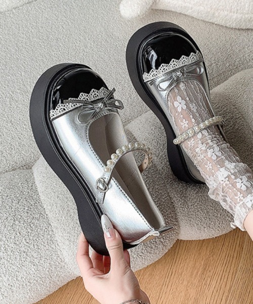Ritzy(リッツィー)の「厚底 リボンデザイン フェイクパール付きヒールパンプス/シューズ(ローファー・レディース・ホワイト/シルバー・24/23/23.5/24.5/22.5)」の5枚目の写真