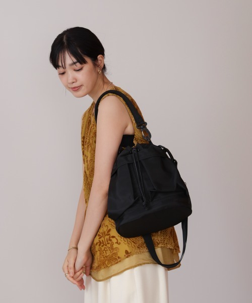 Bou Jeloud(ブージュルード)の「ナイロン巾着(エコバッグ/サブバッグ・レディース・カーキ/ブラック/グレイッシュベージュ・ONESIZE)」の11枚目の写真