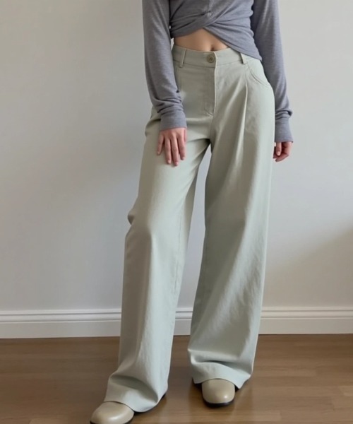 cammie(キャミー)の「サイドタックデザインパンツ(その他パンツ・レディース・ライトグレー/オフホワイト・F)」の2枚目の写真