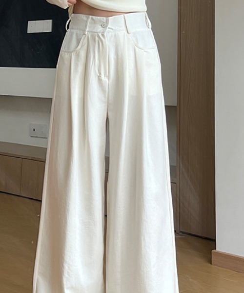 cammie(キャミー)の「サイドタックデザインパンツ(その他パンツ・レディース・ライトグレー/オフホワイト・F)」の6枚目の写真