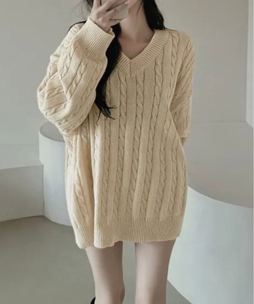 kirakiraShop(キラキラショップ)の「ざっくり感がかわいい、大人の抜け感ニット。Vネック オーバー サイズ ニット(ニット/セーター・レディース・クリーム/レッド/チャコール/ネイビー・FREE)」の8枚目の写真