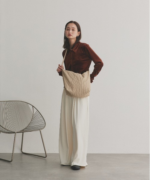 ad thie(アドティエ)の「ギャザーストラップ ワッシャーショルダーバッグ(ショルダーバッグ・レディース・オフホワイト/カーキ/ライトベージュ・FREE)」の14枚目の写真