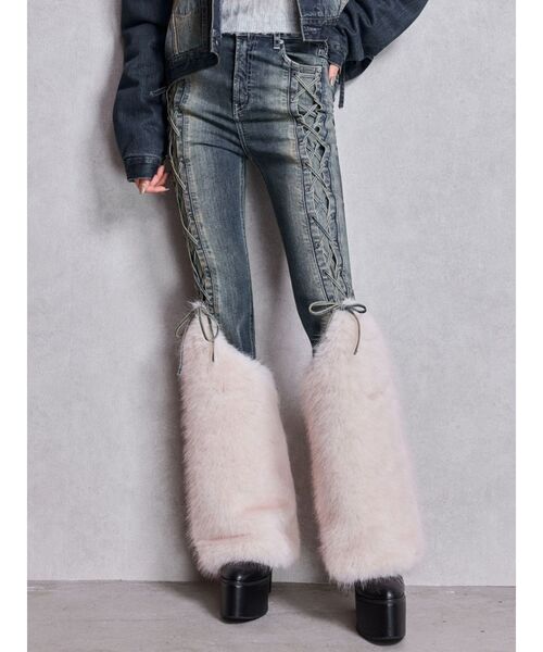 GYDA（ジェイダ）の「ハイウエスト LEG 2WAY ECO FURサイドレースアップフレアデニムパンツ（デニムパンツ・レディース・インディゴブルー/ブルー・MEDIUM/SMALL/X-SMALL）」の16枚目の写真