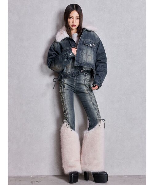 GYDA（ジェイダ）の「ハイウエスト LEG 2WAY ECO FURサイドレースアップフレアデニムパンツ（デニムパンツ・レディース・インディゴブルー/ブルー・MEDIUM/SMALL/X-SMALL）」の17枚目の写真