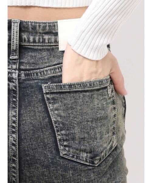 GYDA（ジェイダ）の「ハイウエスト LEG 2WAY ECO FURサイドレースアップフレアデニムパンツ（デニムパンツ・レディース・インディゴブルー/ブルー・MEDIUM/SMALL/X-SMALL）」の8枚目の写真