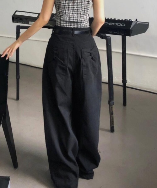 semplice(センプリチェ)の「リボンディテールワイドデニムパンツ(デニムパンツ・レディース・ホワイト/ブラック・S/M/L)」の1枚目の写真