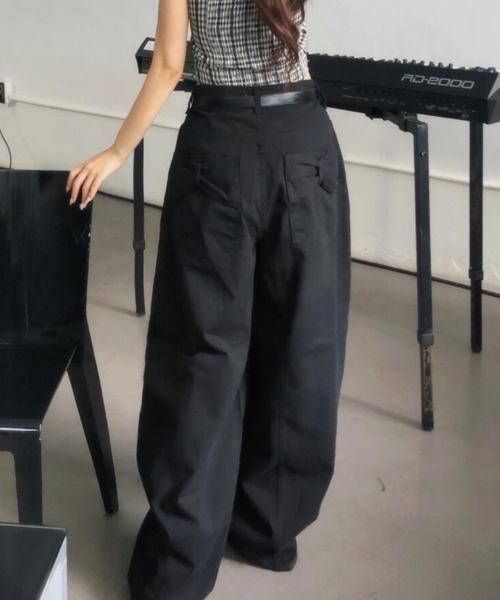 semplice(センプリチェ)の「リボンディテールワイドデニムパンツ(デニムパンツ・レディース・ホワイト/ブラック・S/M/L)」の3枚目の写真