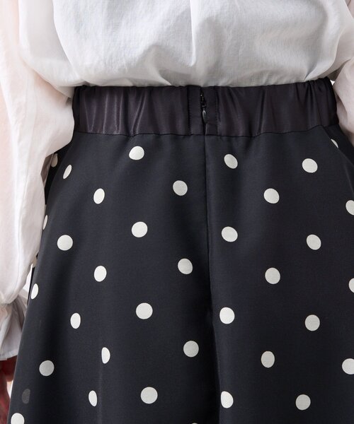 La boutique BonBon（ラブティックボンボン）の「【今すぐお届け！・最強着映え】ドットオーガンサーキュラースカート（スカート・レディース・ライトベージュ/ブラック/ネイビー・PS/36/38）」の18枚目の写真