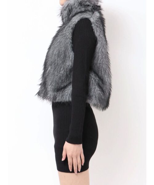 GYDA(ジェイダ)の「エコファーW ZIPベスト(ベスト・レディース・チャコールグレー/アイボリー・FREE)」の18枚目の写真